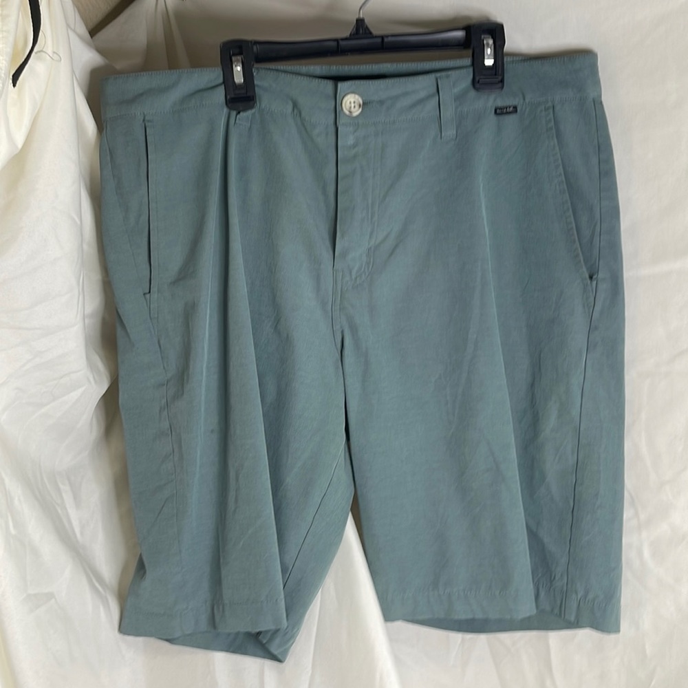 Travis Mathew Men’s Shirts Sage green 34